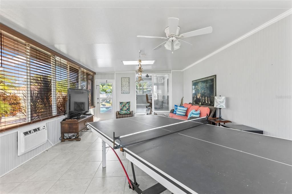 En Venta: $589,000 (3 camas, 2 baños, 1972 Pies cuadrados)