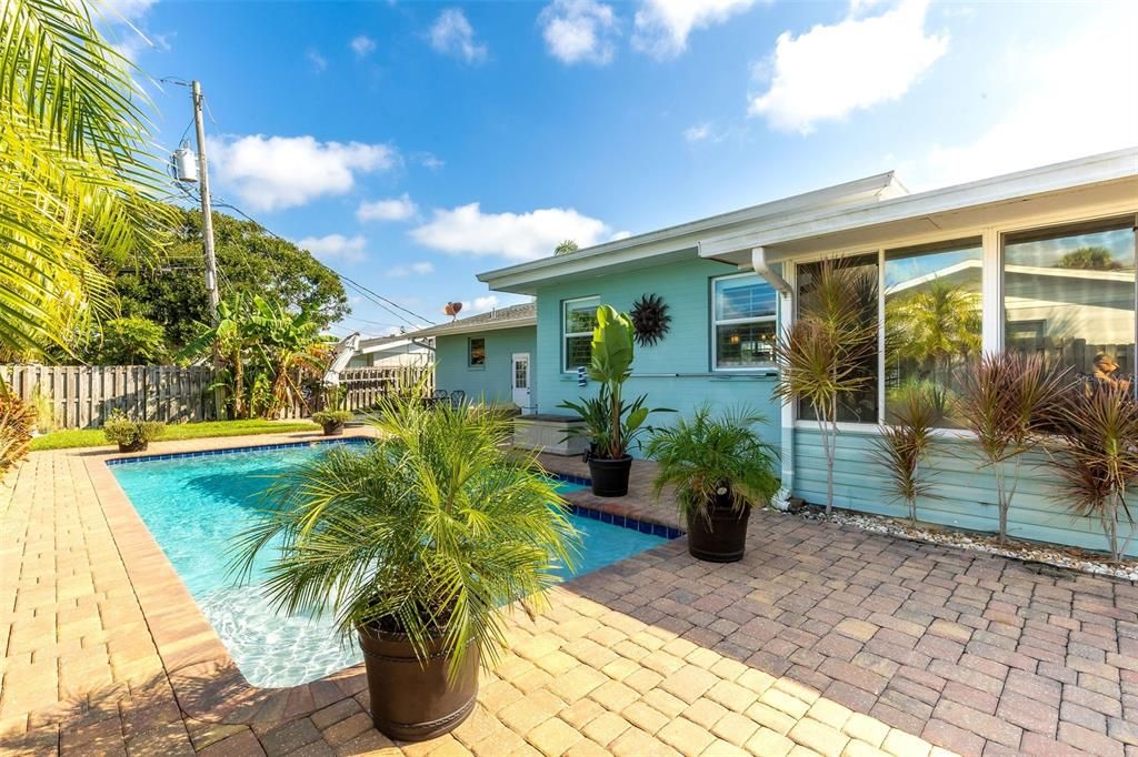 En Venta: $589,000 (3 camas, 2 baños, 1972 Pies cuadrados)