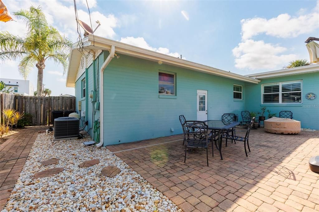 En Venta: $589,000 (3 camas, 2 baños, 1972 Pies cuadrados)