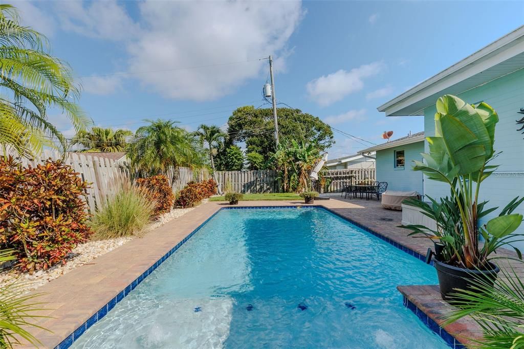 En Venta: $589,000 (3 camas, 2 baños, 1972 Pies cuadrados)