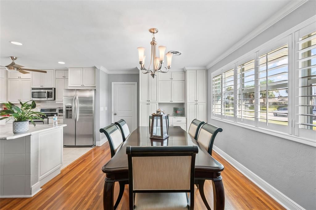 En Venta: $589,000 (3 camas, 2 baños, 1972 Pies cuadrados)