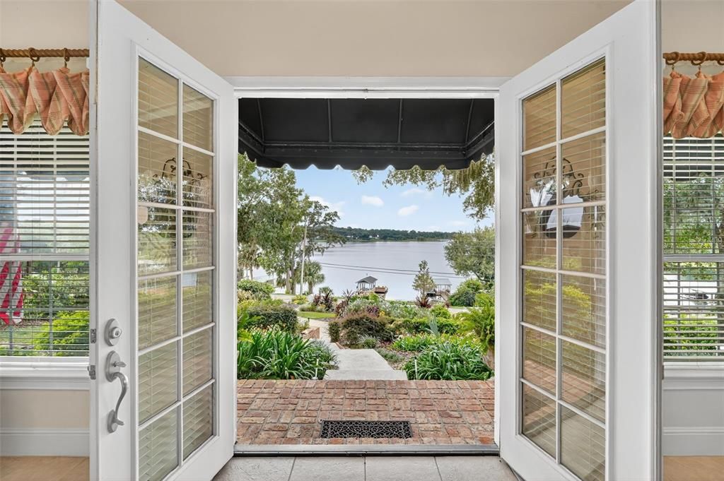 Active With Contract: $1,325,000 (4 beds, 3 baths, 3364 Square Feet)