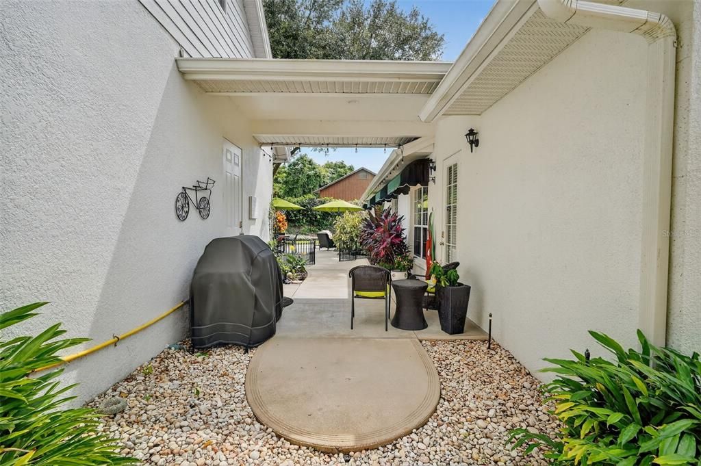 Active With Contract: $1,325,000 (4 beds, 3 baths, 3364 Square Feet)