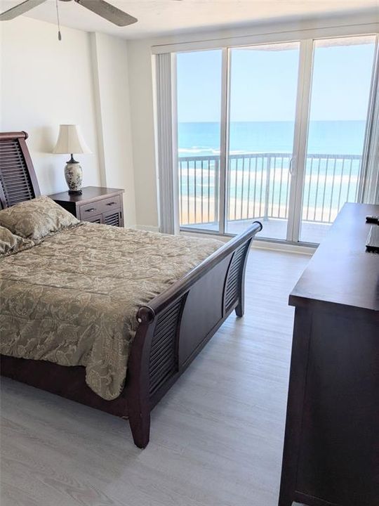 En Venta: $599,900 (3 camas, 3 baños, 2072 Pies cuadrados)