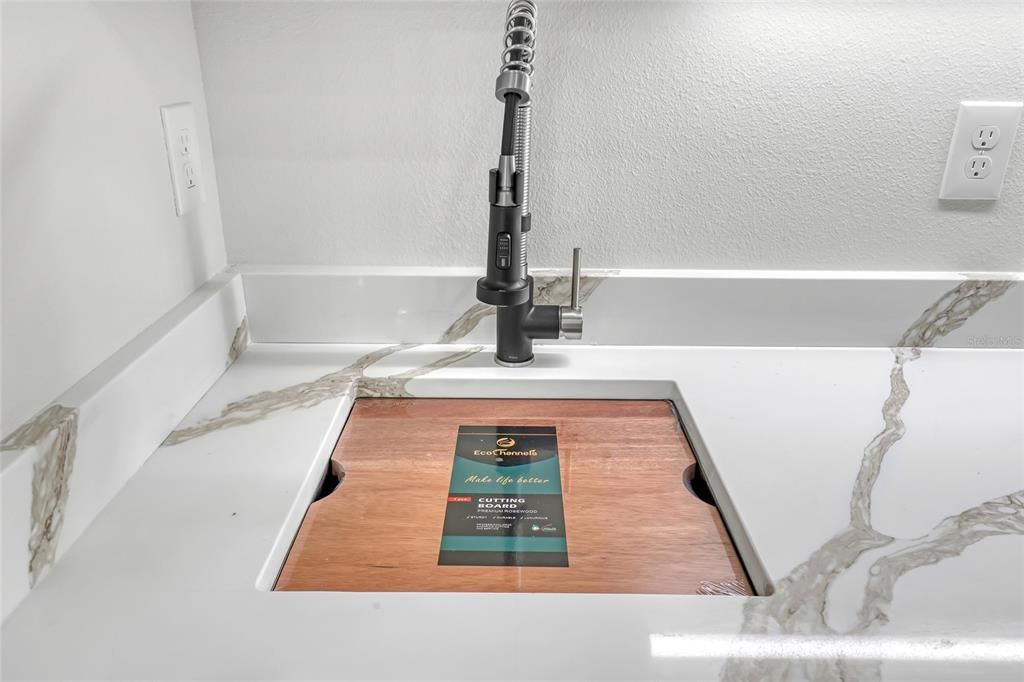 待售: $625,000 (4 贝兹, 3 浴室, 2190 平方英尺)