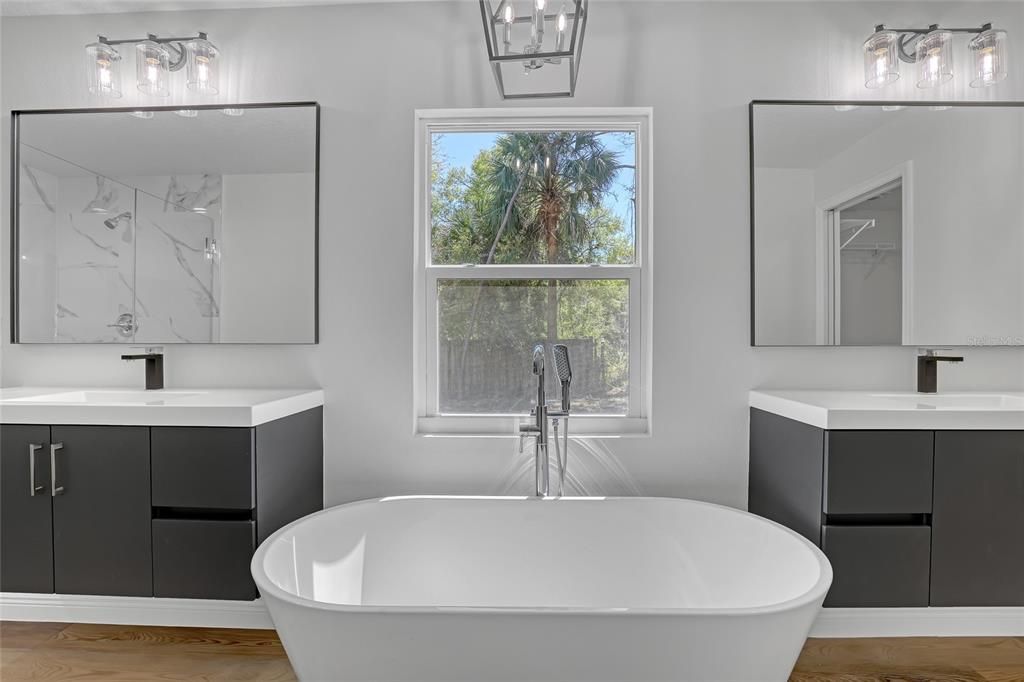 待售: $625,000 (4 贝兹, 3 浴室, 2190 平方英尺)