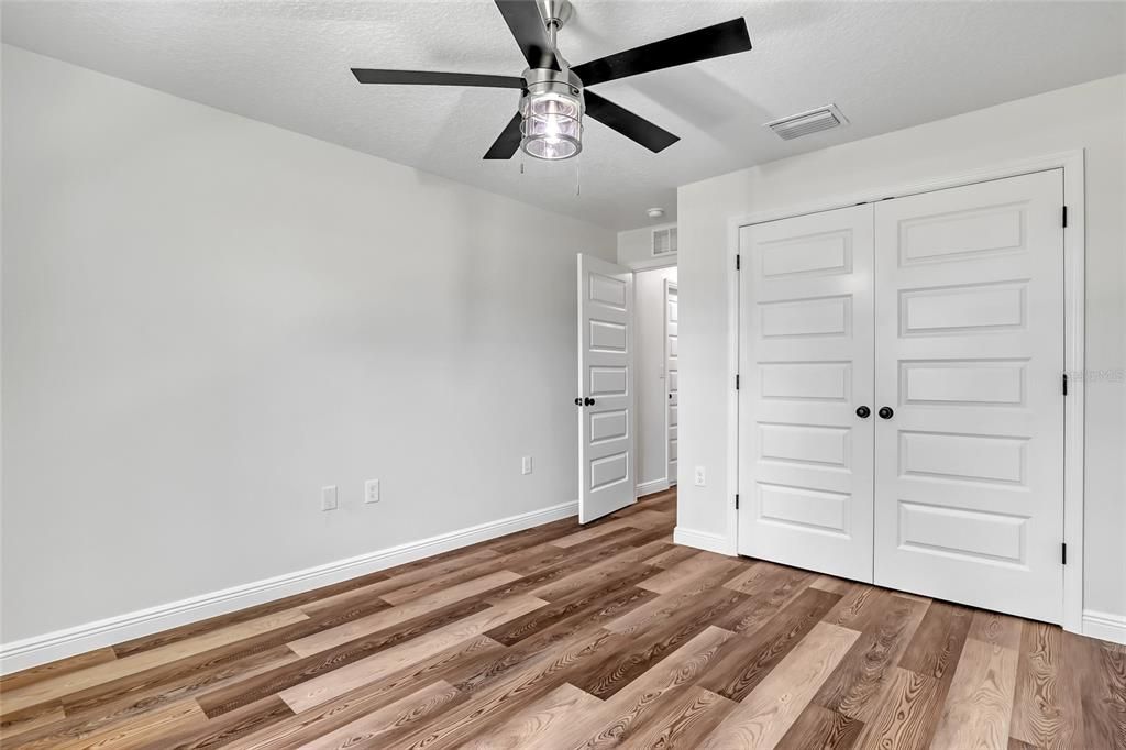 待售: $625,000 (4 贝兹, 3 浴室, 2190 平方英尺)