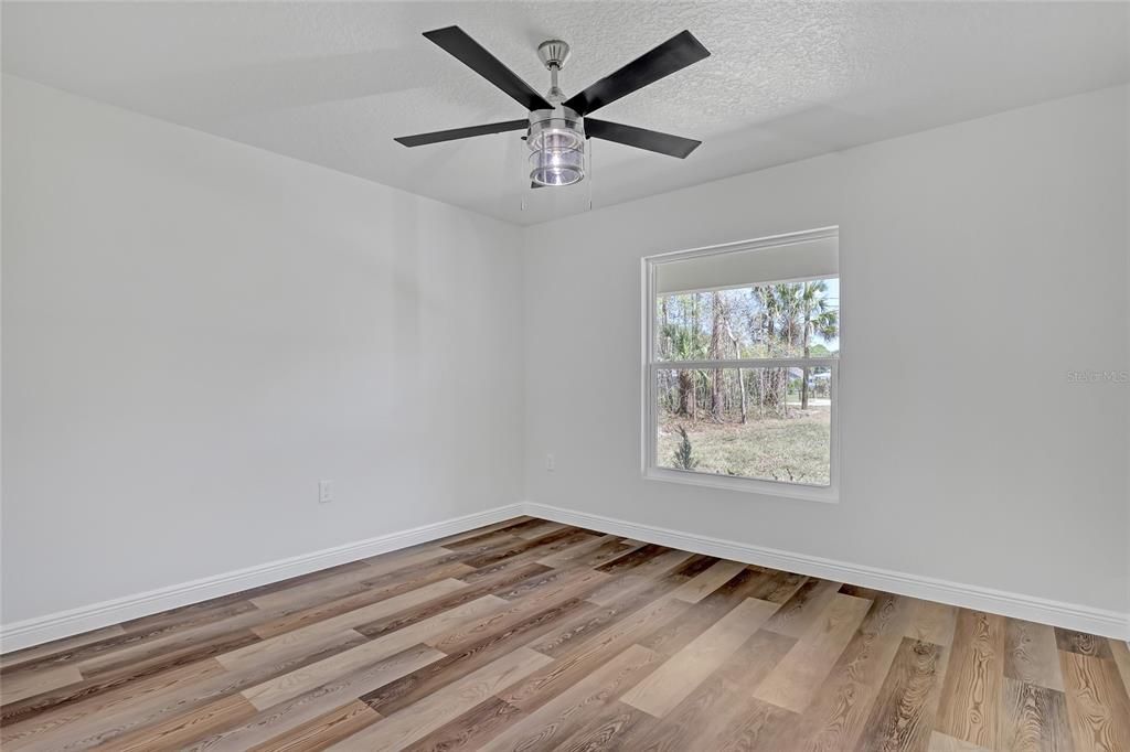 待售: $625,000 (4 贝兹, 3 浴室, 2190 平方英尺)