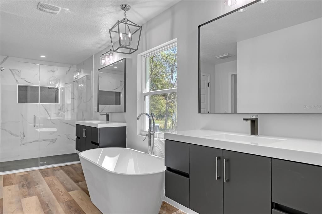 待售: $625,000 (4 贝兹, 3 浴室, 2190 平方英尺)