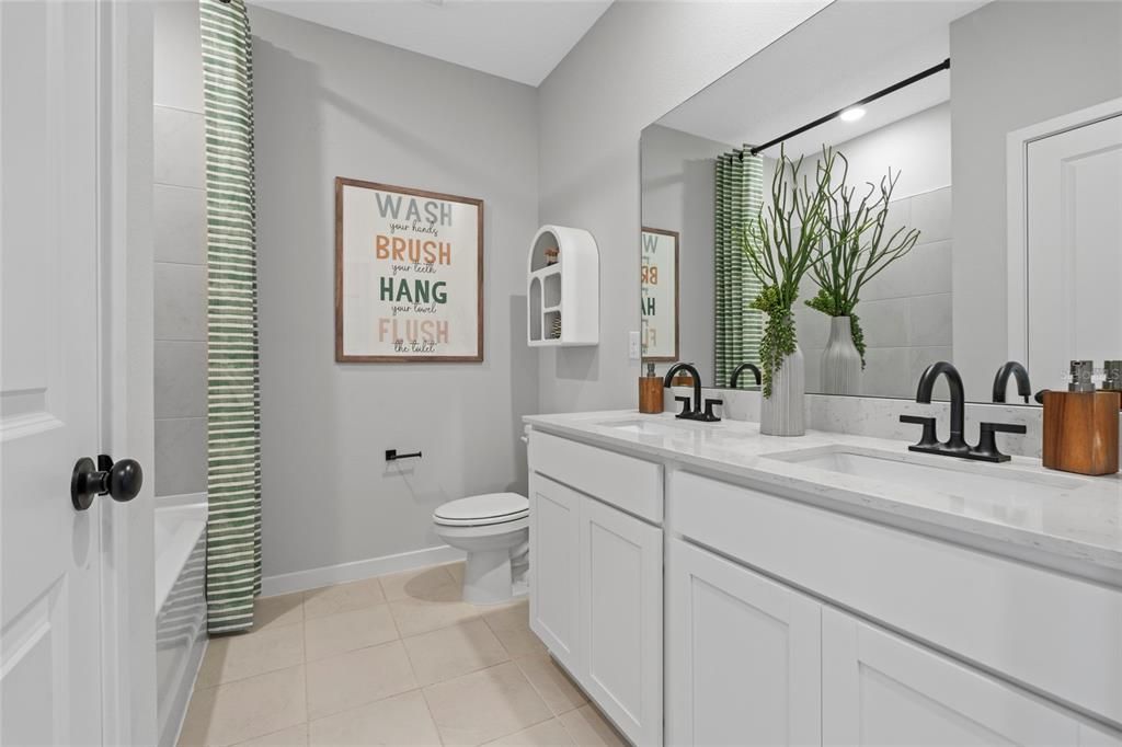 Active With Contract: $558,390 (4 beds, 3 baths, 2823 Square Feet)