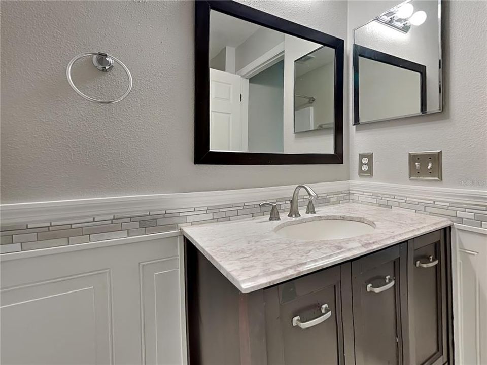 For Rent: $1,899 (4 beds, 2 baths, 1424 Square Feet)