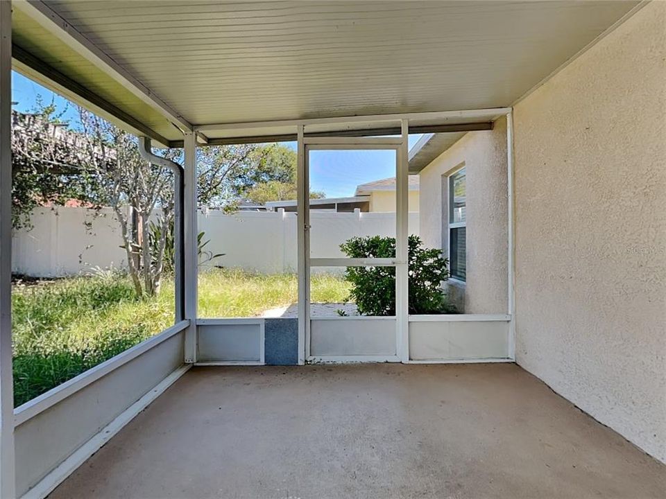 For Rent: $1,899 (4 beds, 2 baths, 1424 Square Feet)