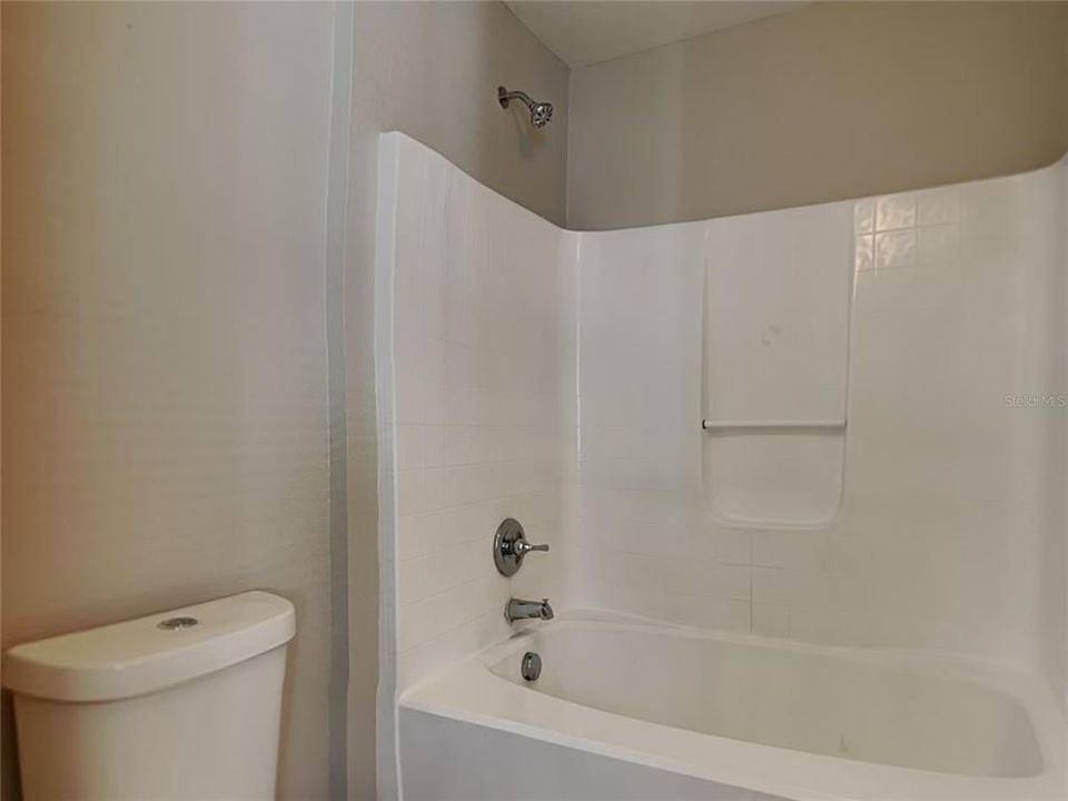 For Rent: $1,899 (4 beds, 2 baths, 1424 Square Feet)