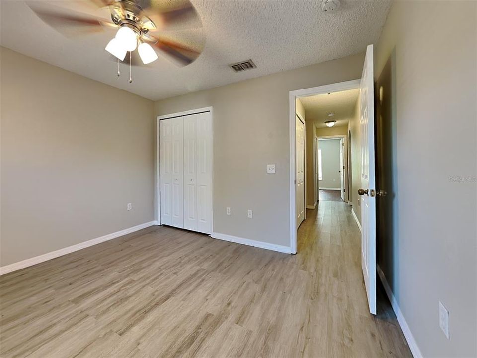 For Rent: $1,899 (4 beds, 2 baths, 1424 Square Feet)