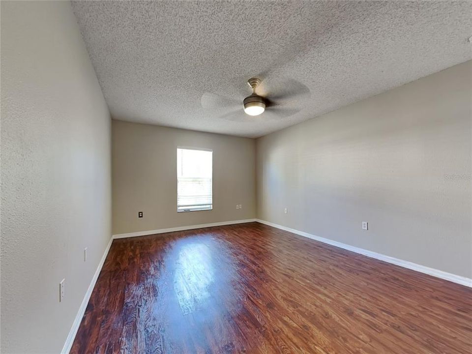 For Rent: $1,899 (4 beds, 2 baths, 1424 Square Feet)