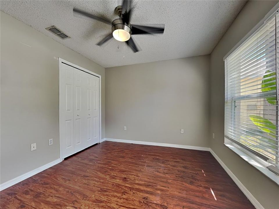 For Rent: $1,899 (4 beds, 2 baths, 1424 Square Feet)