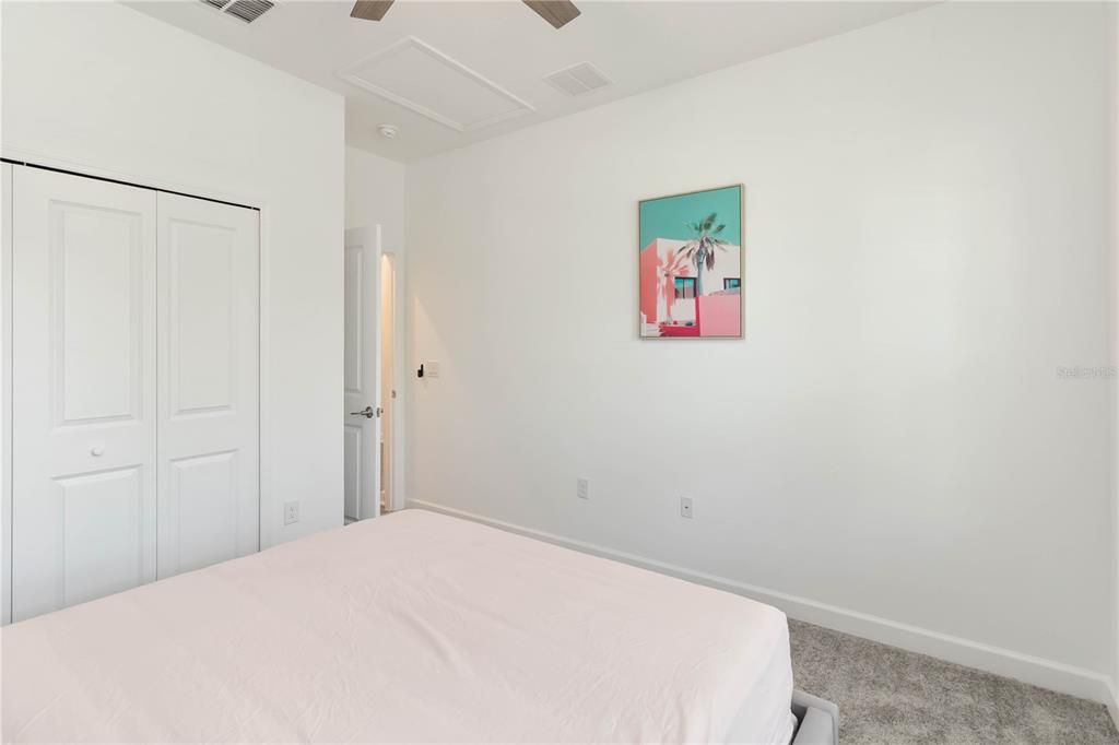 待售: $574,000 (5 贝兹, 3 浴室, 3239 平方英尺)