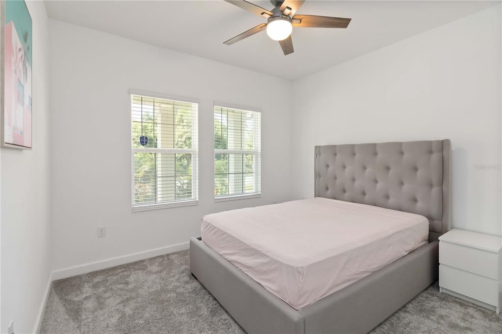 待售: $574,000 (5 贝兹, 3 浴室, 3239 平方英尺)