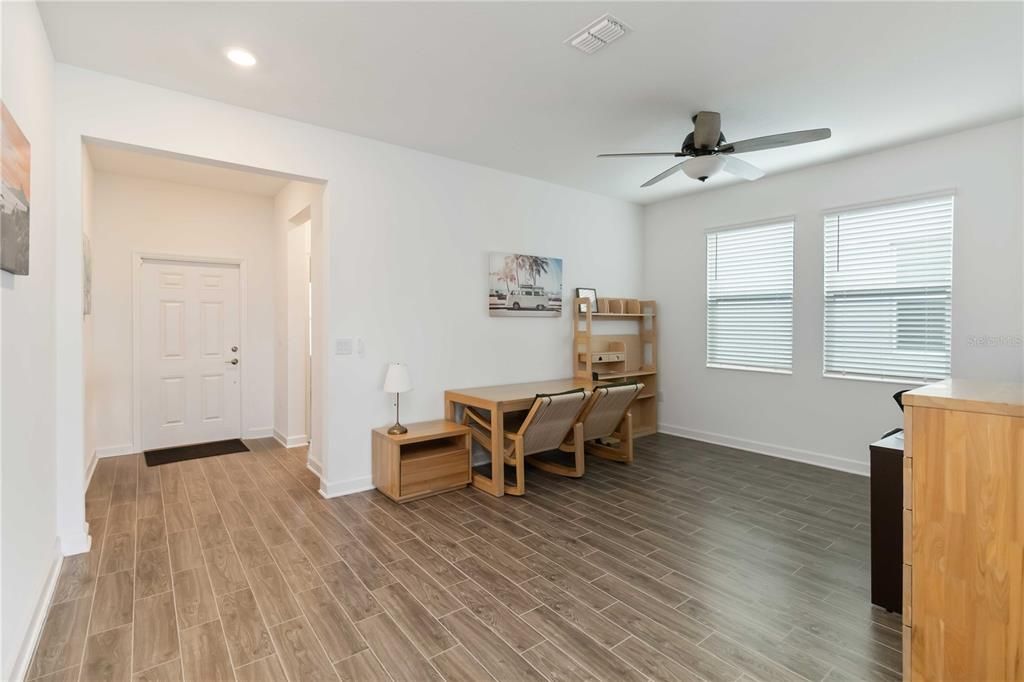 待售: $574,000 (5 贝兹, 3 浴室, 3239 平方英尺)