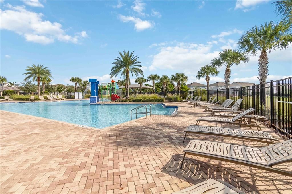 待售: $574,000 (5 贝兹, 3 浴室, 3239 平方英尺)