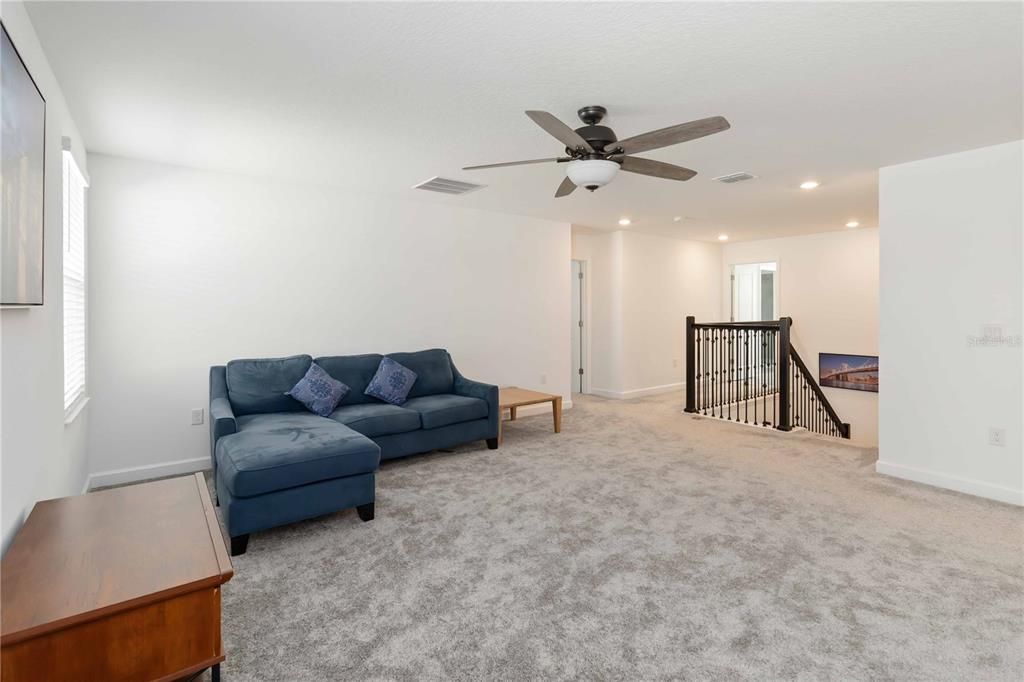 待售: $574,000 (5 贝兹, 3 浴室, 3239 平方英尺)