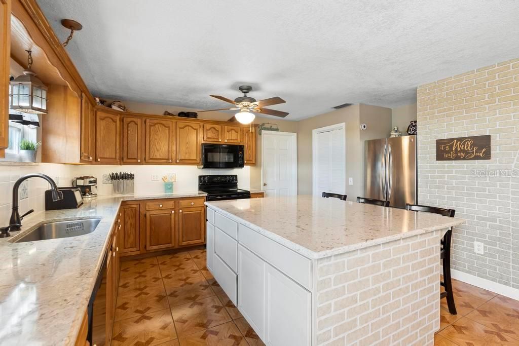 Active With Contract: $609,000 (4 beds, 2 baths, 1985 Square Feet)