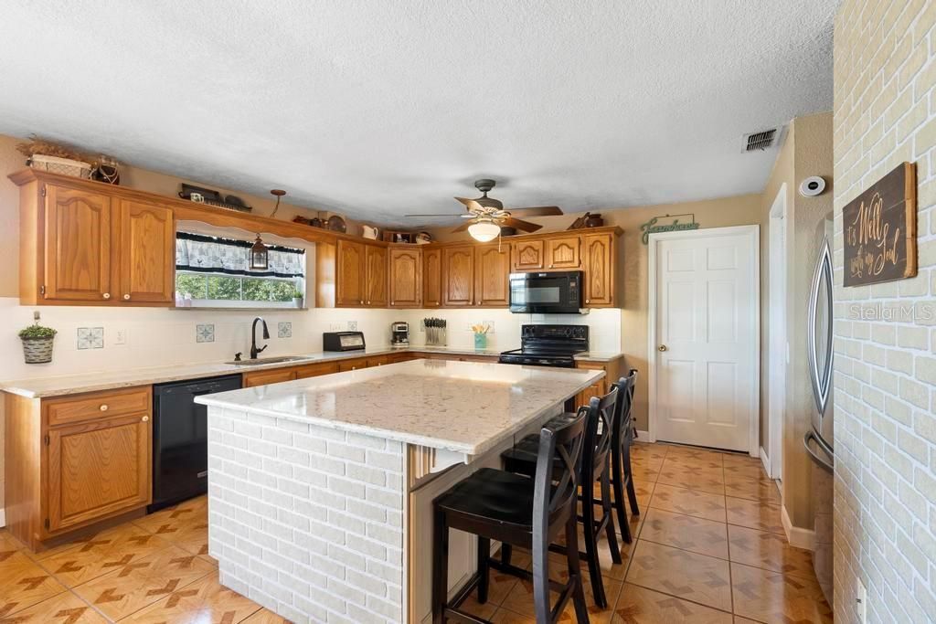 Active With Contract: $609,000 (4 beds, 2 baths, 1985 Square Feet)