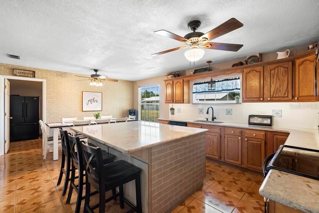 Active With Contract: $609,000 (4 beds, 2 baths, 1985 Square Feet)