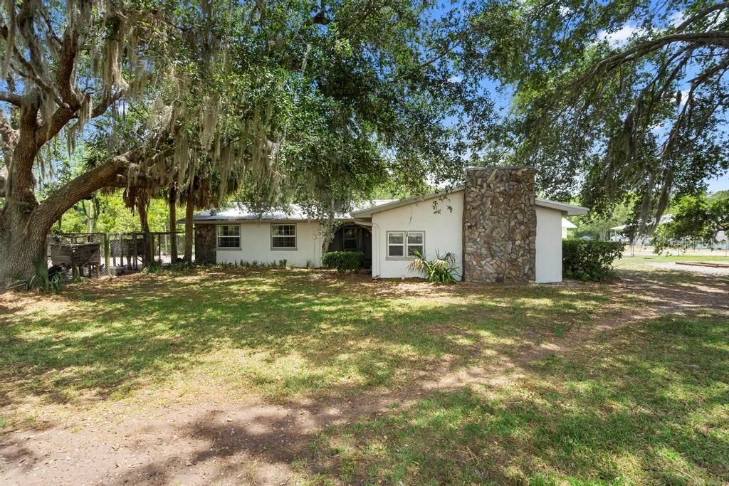 Active With Contract: $609,000 (4 beds, 2 baths, 1985 Square Feet)