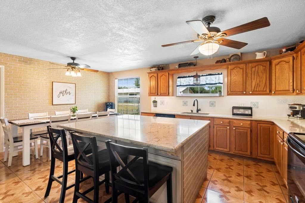 Active With Contract: $609,000 (4 beds, 2 baths, 1985 Square Feet)