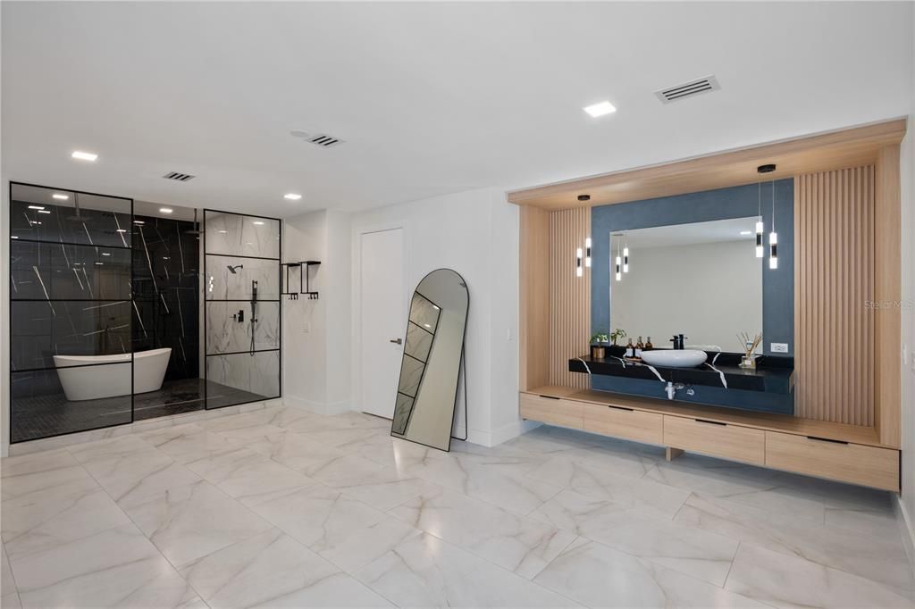 待售: $4,299,000 (7 贝兹, 7 浴室, 14801 平方英尺)