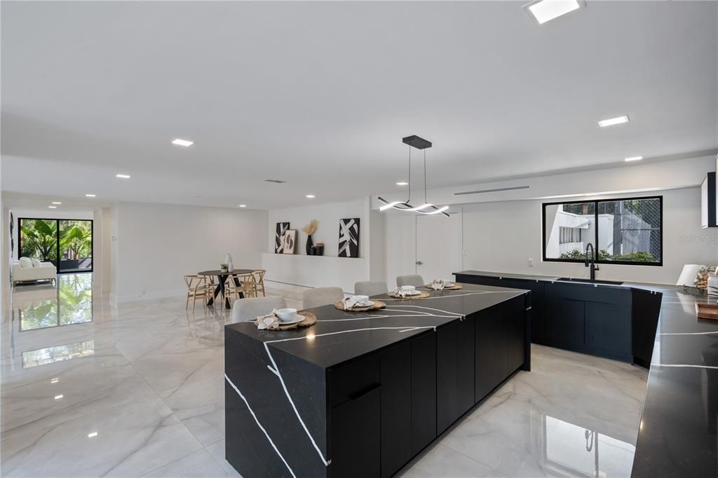 待售: $4,299,000 (7 贝兹, 7 浴室, 14801 平方英尺)