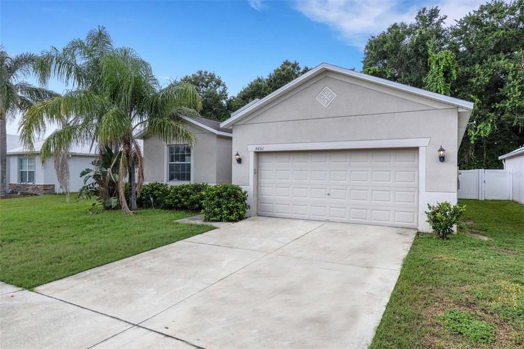 Active With Contract: $255,000 (3 beds, 2 baths, 1533 Square Feet)