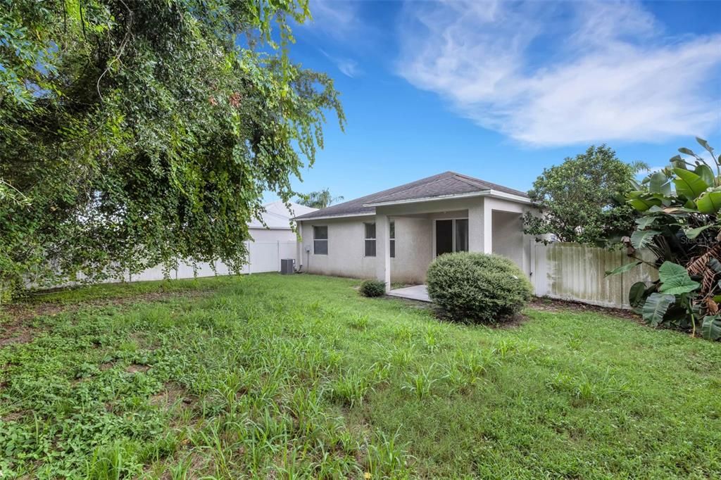 Active With Contract: $255,000 (3 beds, 2 baths, 1533 Square Feet)