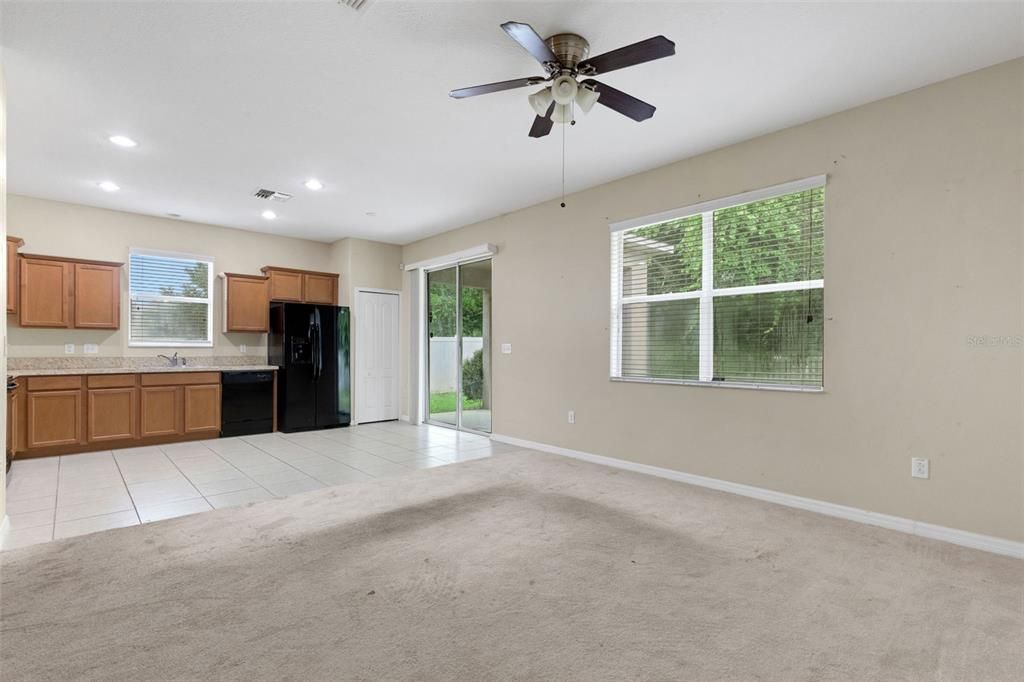 Active With Contract: $255,000 (3 beds, 2 baths, 1533 Square Feet)