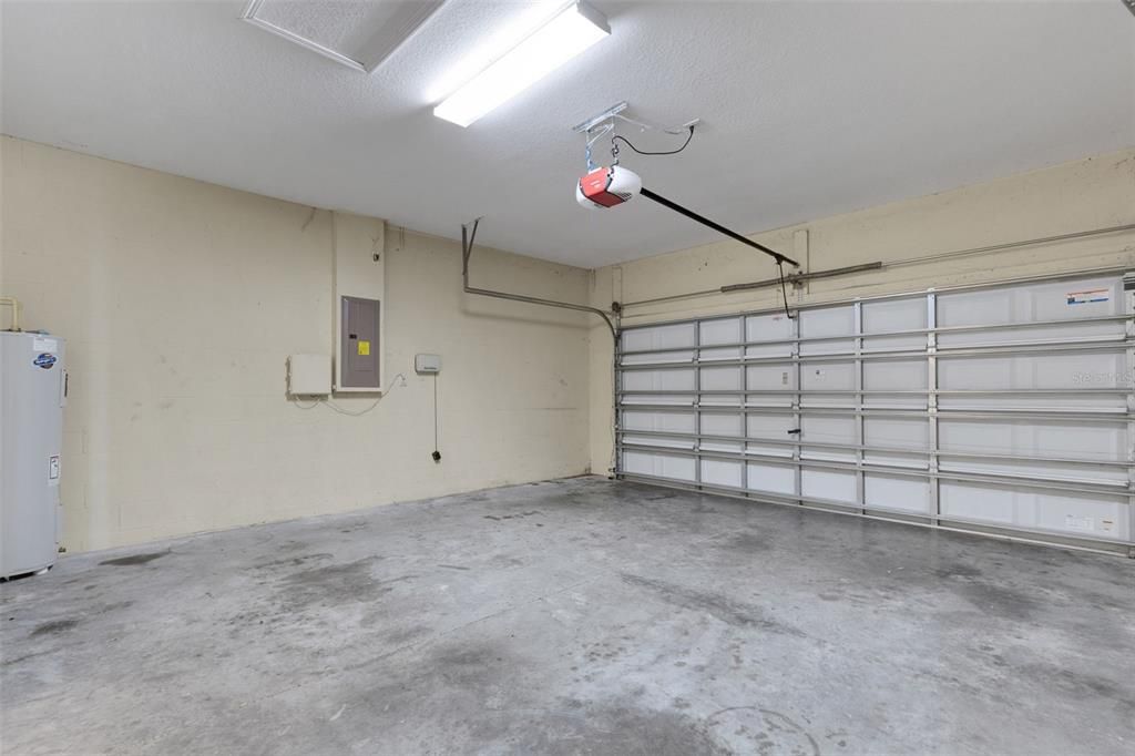 Active With Contract: $255,000 (3 beds, 2 baths, 1533 Square Feet)