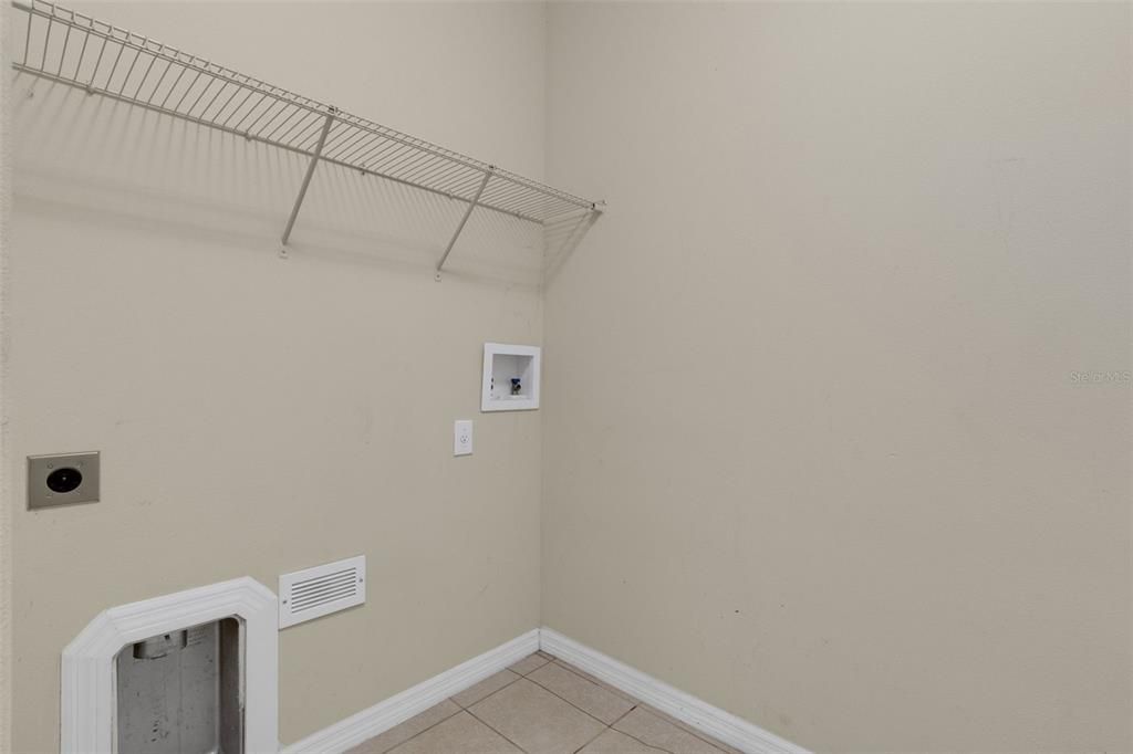 Active With Contract: $255,000 (3 beds, 2 baths, 1533 Square Feet)