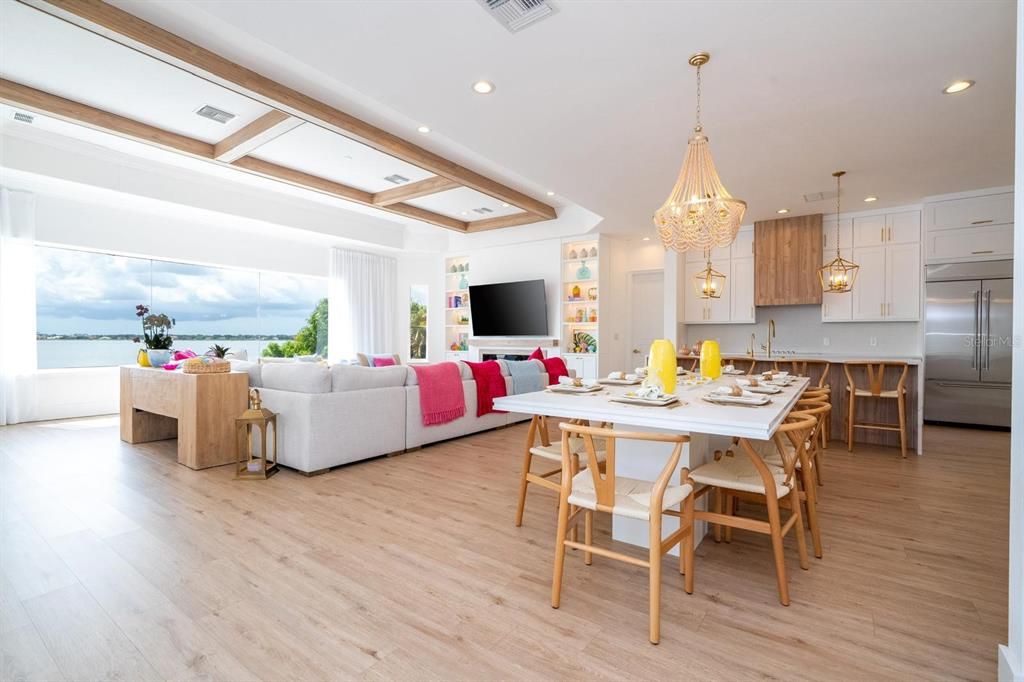 For Sale: $2,744,999 (5 beds, 5 baths, 6244 Square Feet)