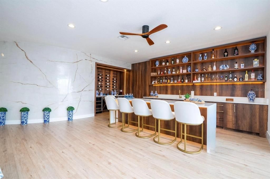 For Sale: $2,744,999 (5 beds, 5 baths, 6244 Square Feet)