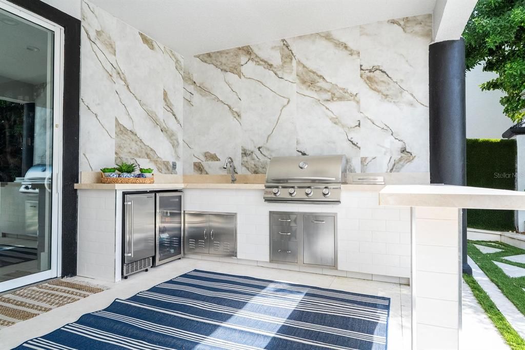 For Sale: $2,744,999 (5 beds, 5 baths, 6244 Square Feet)