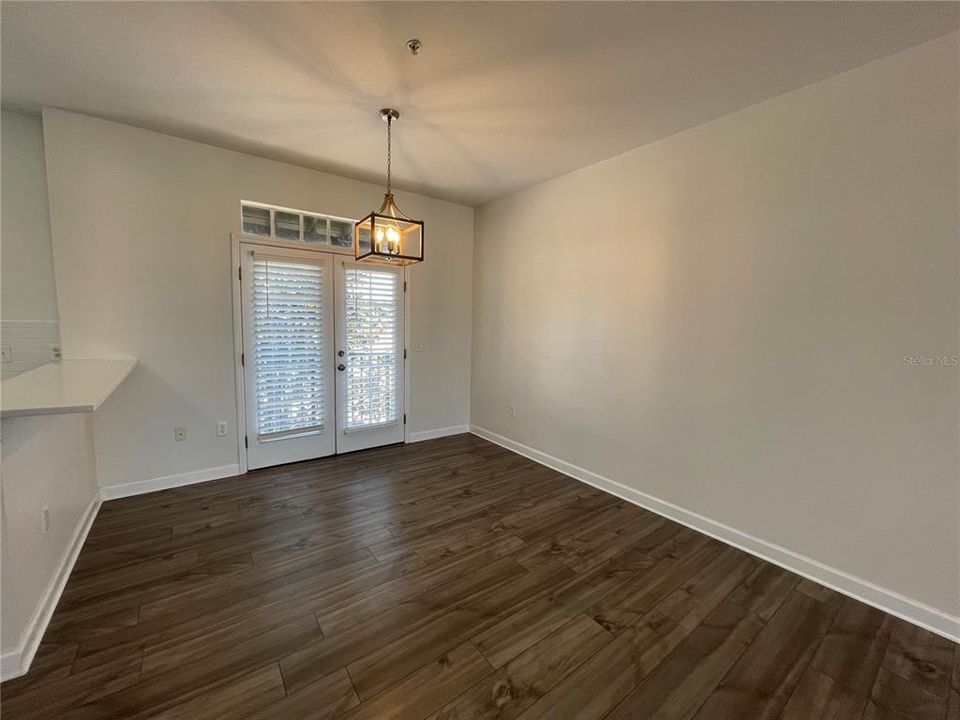 Activo con contrato: $2,095 (2 camas, 2 baños, 1248 Pies cuadrados)