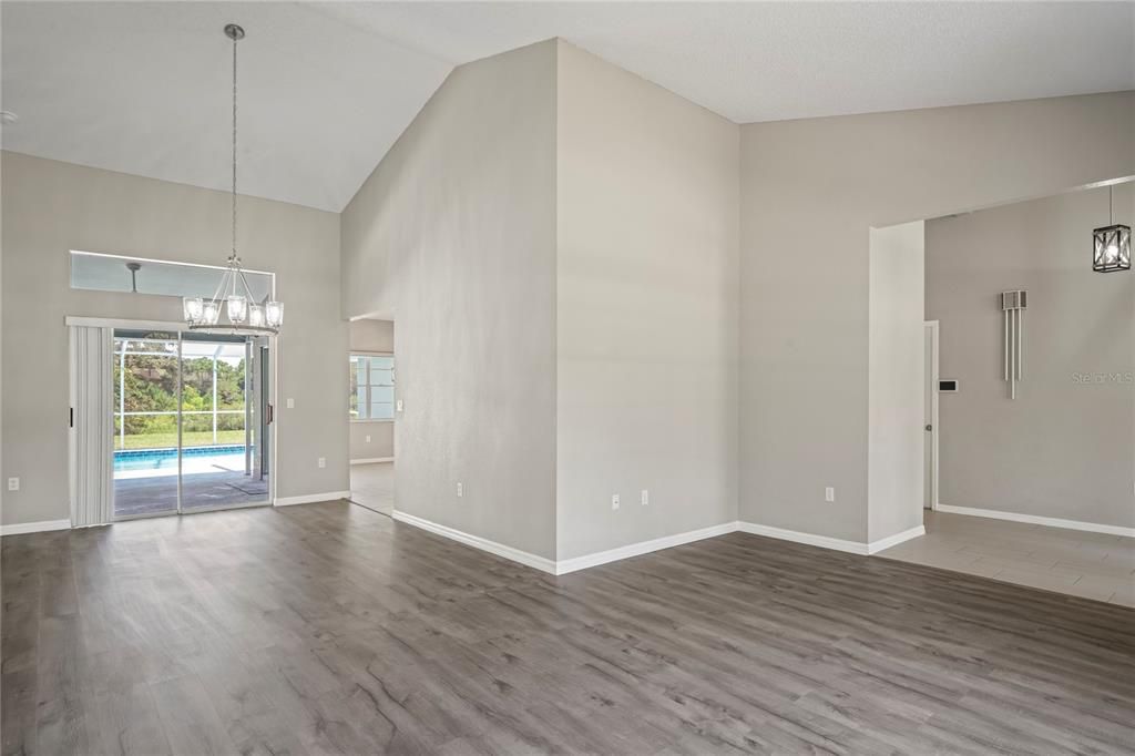 待售: $420,000 (3 贝兹, 2 浴室, 2226 平方英尺)