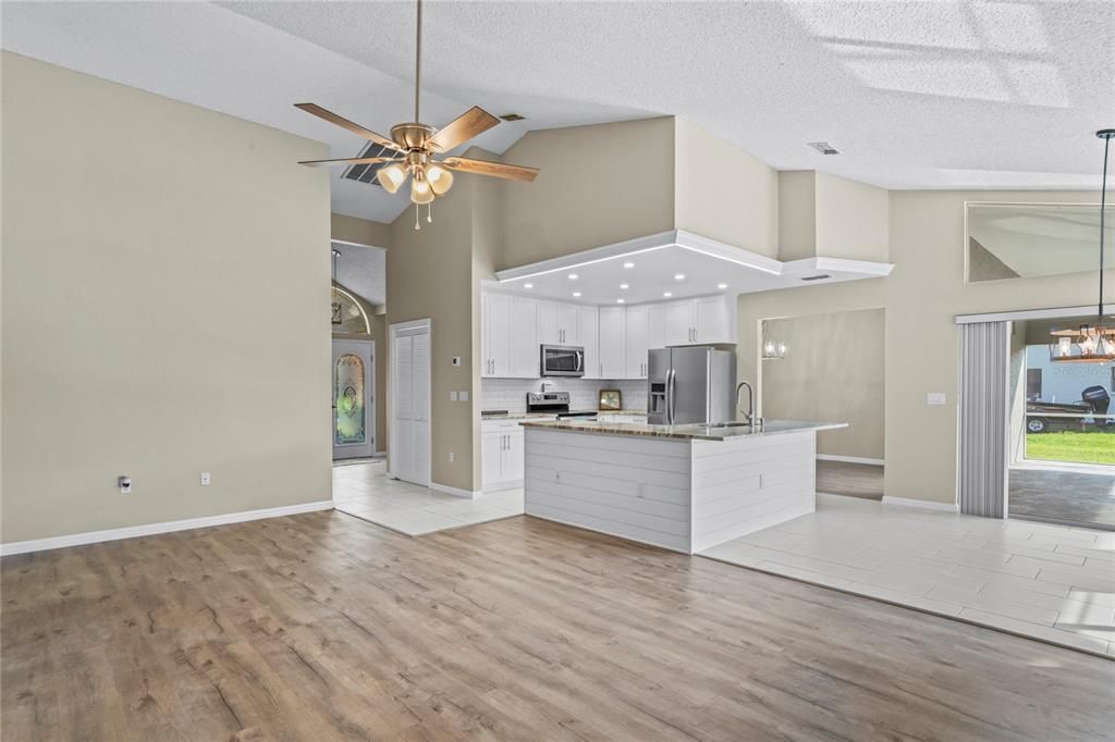 待售: $420,000 (3 贝兹, 2 浴室, 2226 平方英尺)