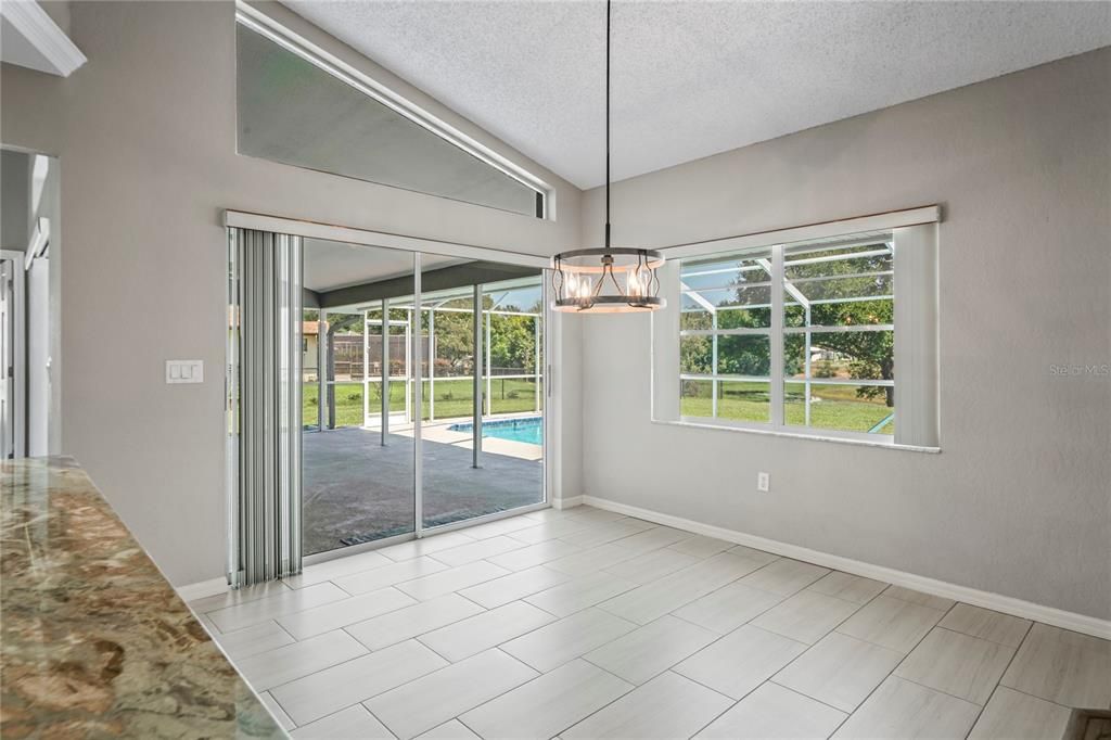 待售: $420,000 (3 贝兹, 2 浴室, 2226 平方英尺)