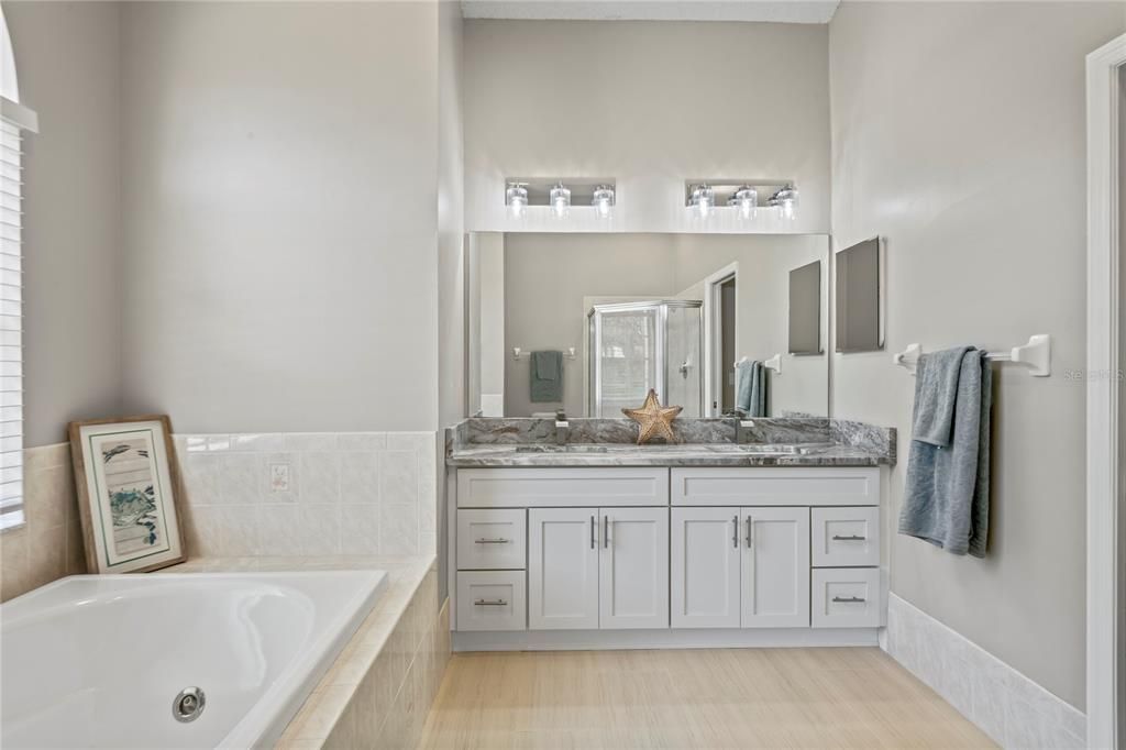 待售: $420,000 (3 贝兹, 2 浴室, 2226 平方英尺)