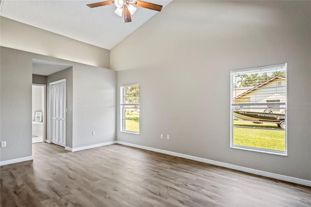 待售: $420,000 (3 贝兹, 2 浴室, 2226 平方英尺)