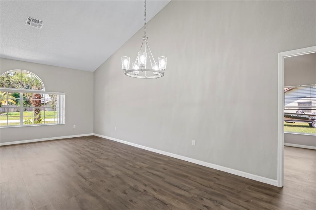 待售: $420,000 (3 贝兹, 2 浴室, 2226 平方英尺)