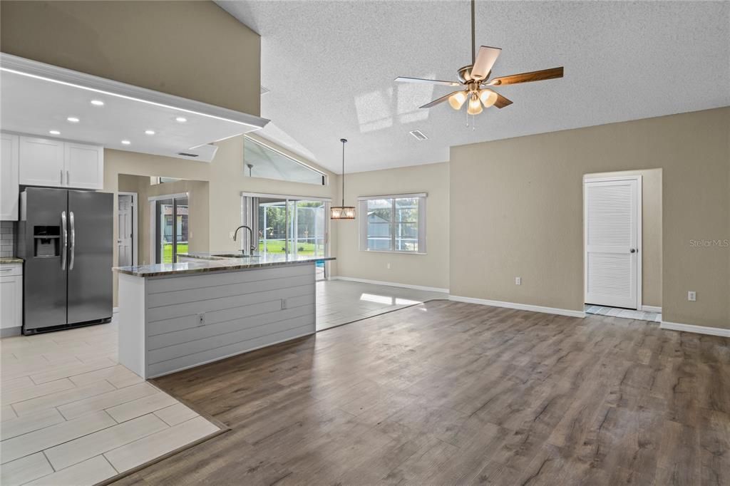 待售: $420,000 (3 贝兹, 2 浴室, 2226 平方英尺)