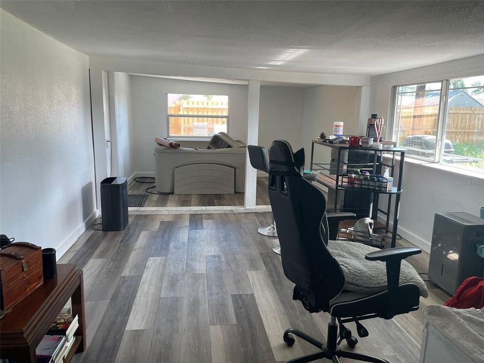 Activo con contrato: $260,000 (2 camas, 1 baños, 1050 Pies cuadrados)