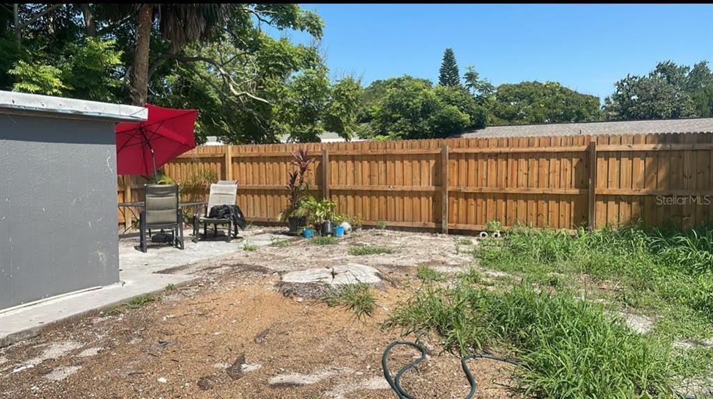 Activo con contrato: $260,000 (2 camas, 1 baños, 1050 Pies cuadrados)